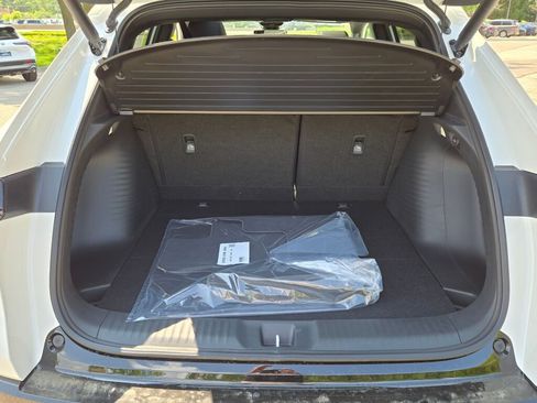 Certified 2025 Acura ADX A-Spec image 18