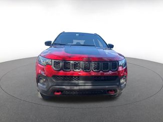 Used 2025 Jeep Compass Trailhawk video 2