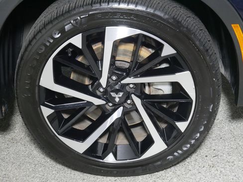 Used 2024 Mitsubishi Outlander SE image 15