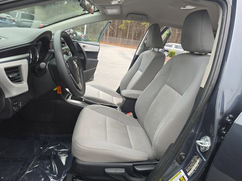 Used 2014 Toyota Corolla LE image 16