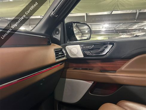 Certified 2023 Lincoln Navigator L Reserve image 18