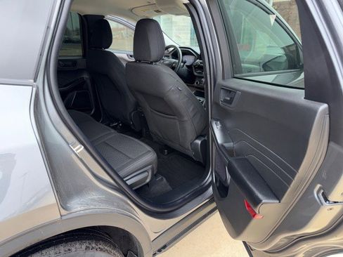 Used 2025 Ford Escape Active image 14
