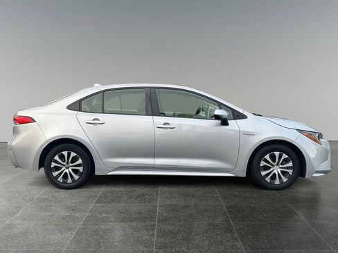 Used 2021 Toyota Corolla LE image 8