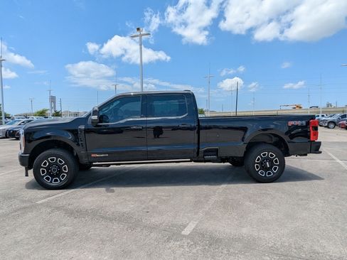 Used 2025 Ford F350 Platinum w/ FX4 Off-Road Package image 7