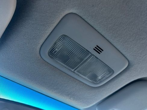 Used 2012 Toyota Corolla L image 23