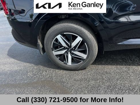Certified 2023 Kia Sorento S FWD image 23