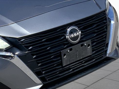 Used 2024 Nissan Altima 2.5 SV FWD image 25