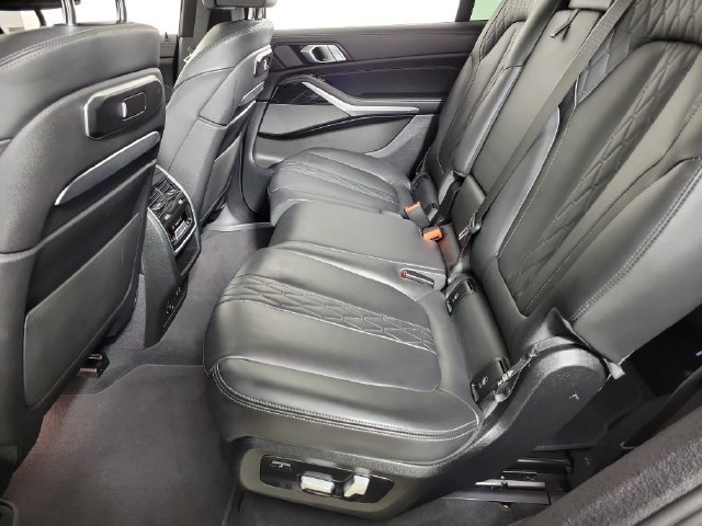 Used 2024 BMW X7 M60i AWD/4WD image 12