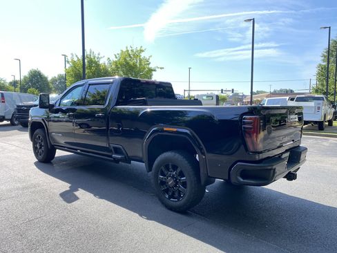 Used 2024 GMC Sierra 3500 AT4 w/ AT4 Premium Plus Package AWD/4WD image 7