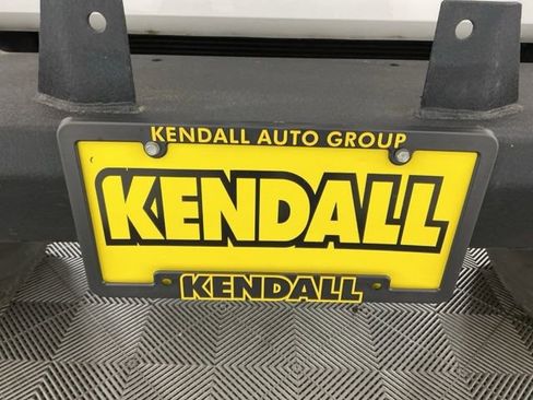 Used 2017 Jeep Wrangler Unlimited Sahara w/ Connectivity Group image 28