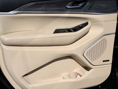 Used 2022 Jeep Grand Cherokee Limited 4xe w/ Luxury Tech Group II image 13