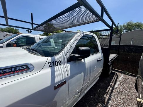 Used 2022 RAM 2500 Tradesman RWD image 5