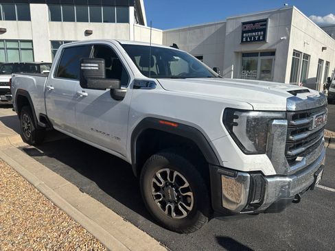 Used 2024 GMC Sierra 2500 SLE w/ SLE Value Package; AWD/4WD image 2