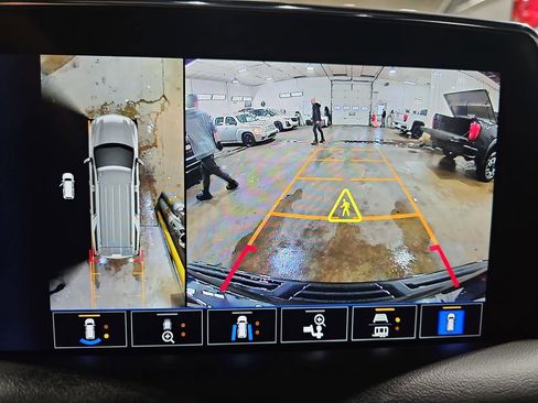 Certified 2022 Chevrolet Tahoe Z71 w/ Z71 Off-Road Package image 31