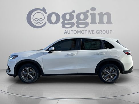 Certified 2026 Honda HR-V LX image 3