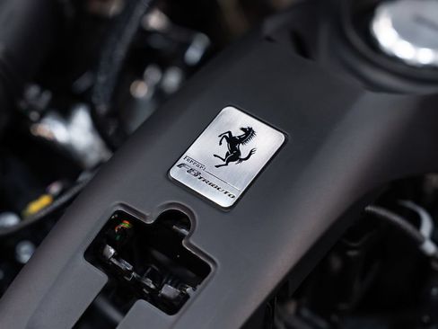 Certified 2021 Ferrari F8 Tributo RWD image 20