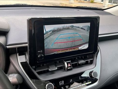Used 2023 Toyota Corolla Cross LE image 13