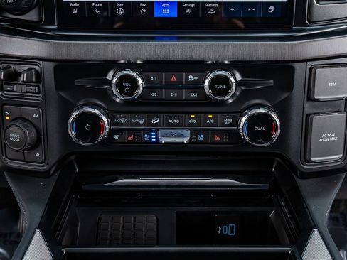Used 2026 Ford F350 Platinum w/ FX4 Off-Road Package AWD/4WD image 28