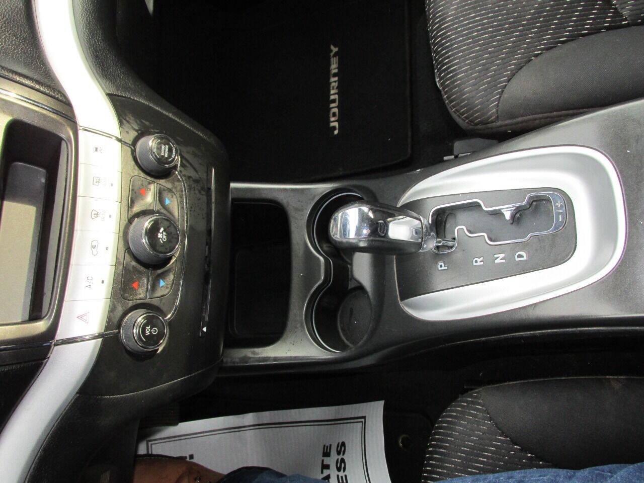 Used 2017 Dodge Journey SE w/ Flexible Seating Group FWD image 57