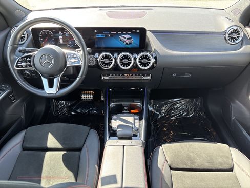 Used 2023 Mercedes-Benz GLA 250 4MATIC image 17