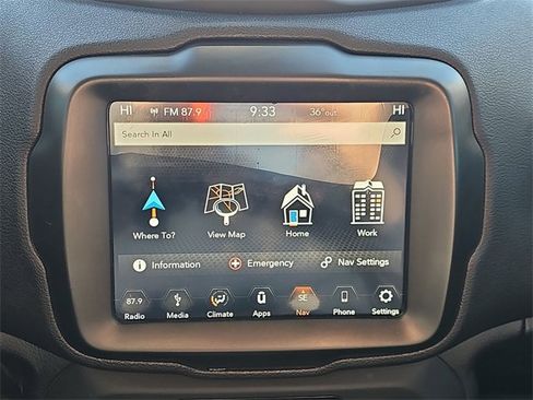 Used 2018 Jeep Renegade Trailhawk w/ UConnect 8.4 Nav Group image 12