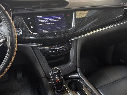 Used 2020 Cadillac XT6 Premium Luxury image 26