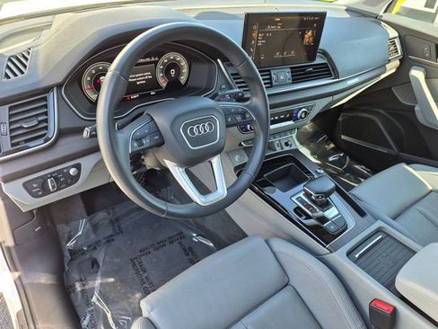 Used 2023 Audi Q5 2.0T Prestige w/ Prestige Package AWD/4WD image 11