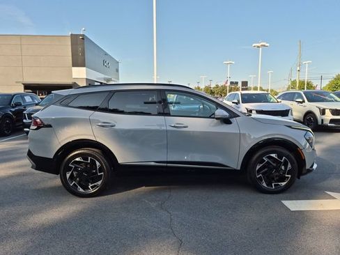 Used 2025 Kia Sportage SX AWD/4WD image 2
