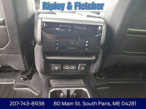 Used 2024 Jeep Wagoneer Series II AWD/4WD image 11