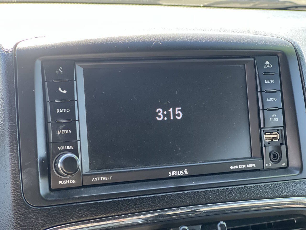 Used 2019 Dodge Grand Caravan SXT FWD image 14