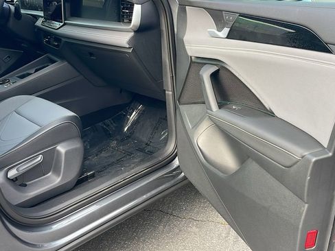 New 2026 Volkswagen Tiguan SE image 34