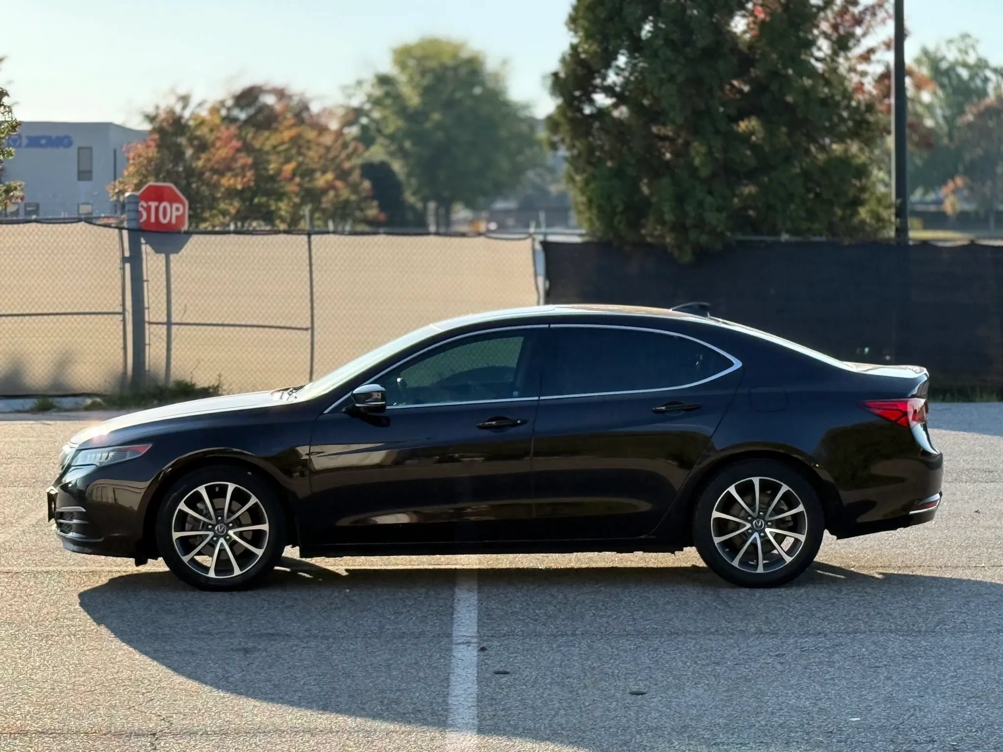 Used 2016 Acura TLX w/ Technology Package FWD image 8