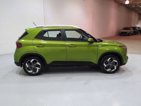 Certified 2023 Hyundai Venue SEL FWD image 2