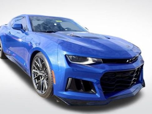 Used 2019 Chevrolet Camaro ZL1 image 4