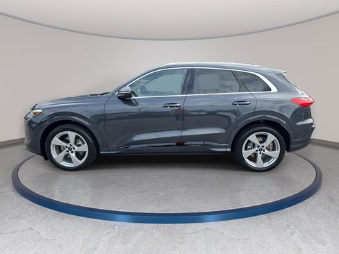 Used 2025 Audi Q5 Prestige AWD/4WD image 8