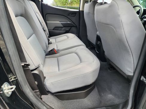 Used 2019 Chevrolet Colorado W/T w/ WT Convenience Package RWD image 16