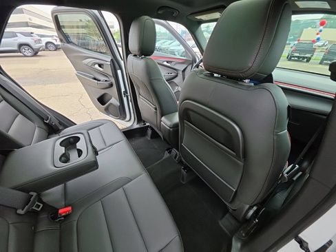 Used 2024 Chevrolet TrailBlazer RS w/ Convenience Package AWD/4WD image 31