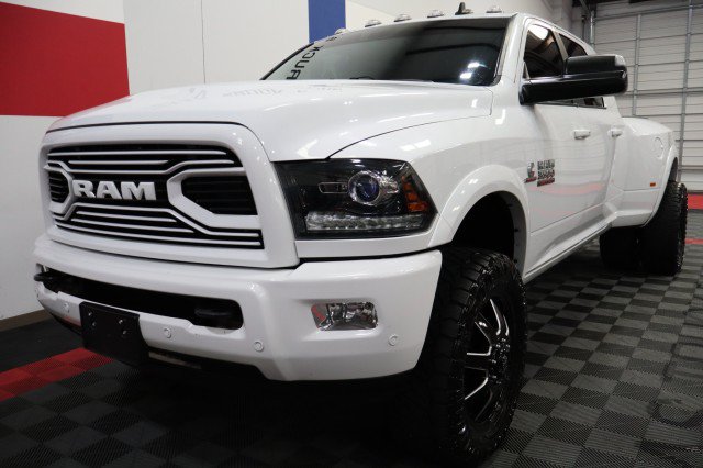 Used 2018 RAM 3500 Laramie w/ Sport Appearance Group AWD/4WD image 3