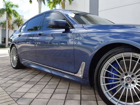 Used 2017 BMW ALPINA B7 xDrive AWD/4WD image 16