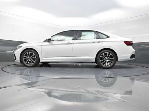 Used 2026 Volkswagen Jetta Sport FWD image 25
