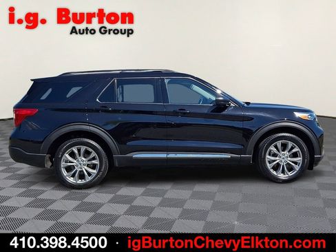 Used 2023 Ford Explorer XLT w/ Equipment Group 202A AWD/4WD image 7
