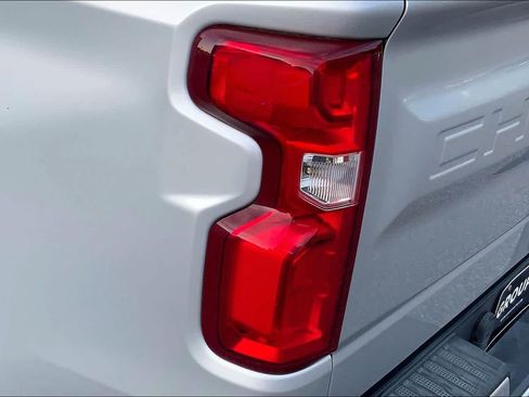 Used 2019 Chevrolet Silverado 1500 RST w/ All-Star Edition AWD/4WD image 24
