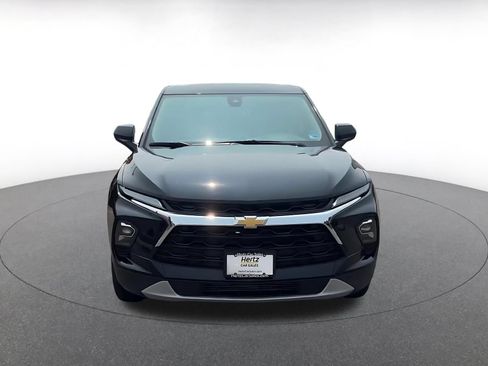 Used 2025 Chevrolet Blazer LT FWD image 4