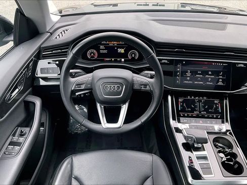 Used 2020 Audi Q8 Premium Plus image 5