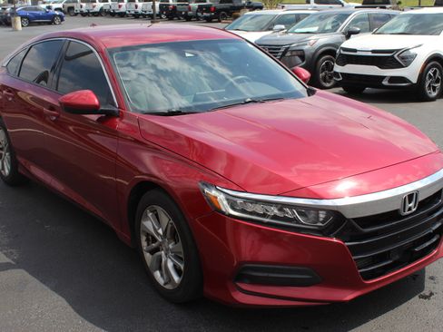 Used 2019 Honda Accord LX image 4
