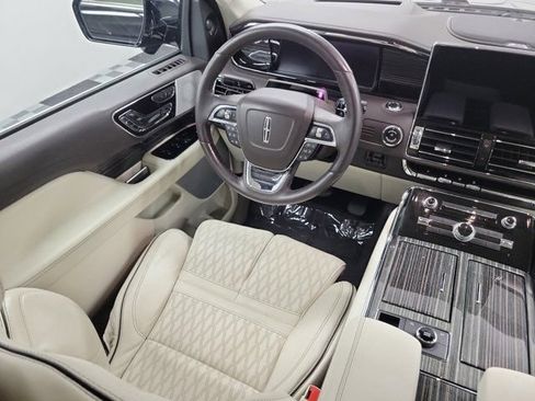 Used 2024 Lincoln Navigator L Black Label AWD/4WD image 14