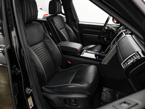 Used 2017 Land Rover Discovery HSE Luxury image 29