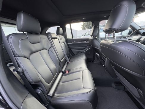 New 2026 Jeep Grand Cherokee Limited w/ Limited Altitude Package image 22