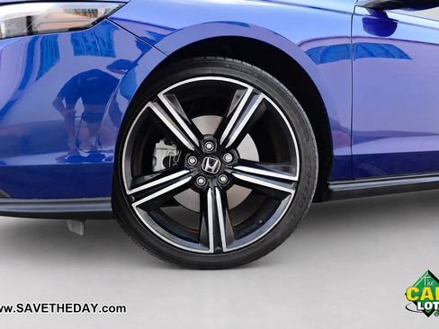 Used 2023 Honda Accord Sport image 3
