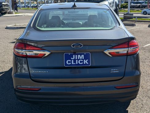 Used 2020 Ford Fusion SEL image 3